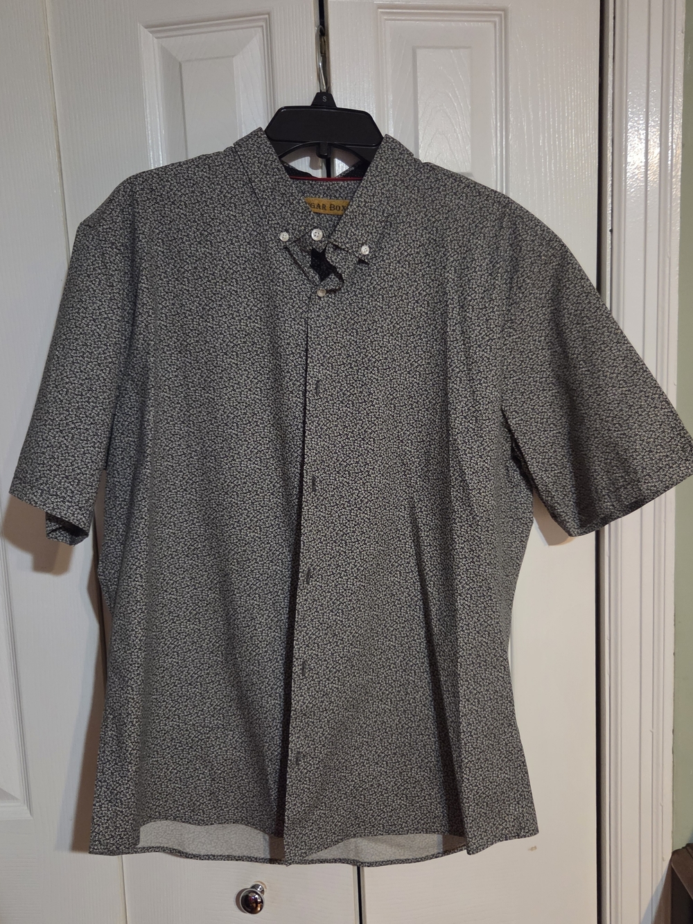 Cigar Box Mens Short Sleeve Button Down Shirt, L,Gray Floral Ditsy Pattern
